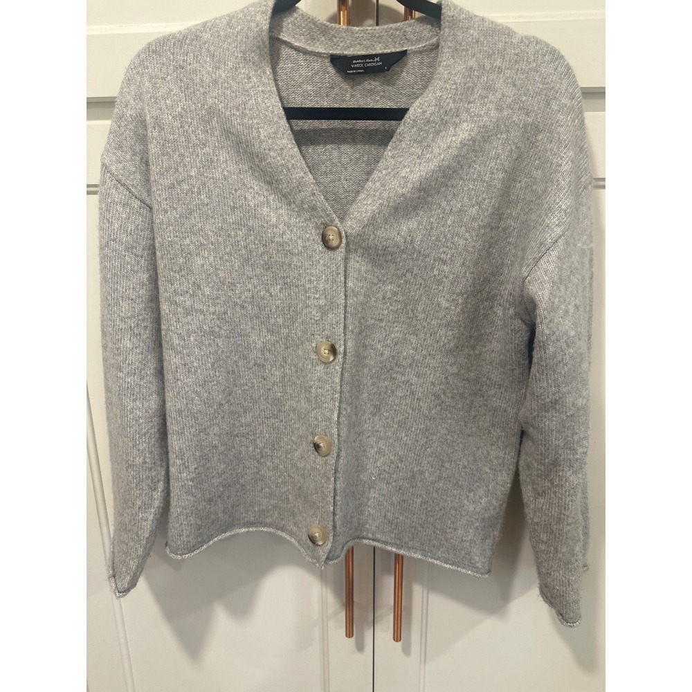 Members Mark V-Neck Cardigan Sweater Light Gray Womens Small Knitwear
